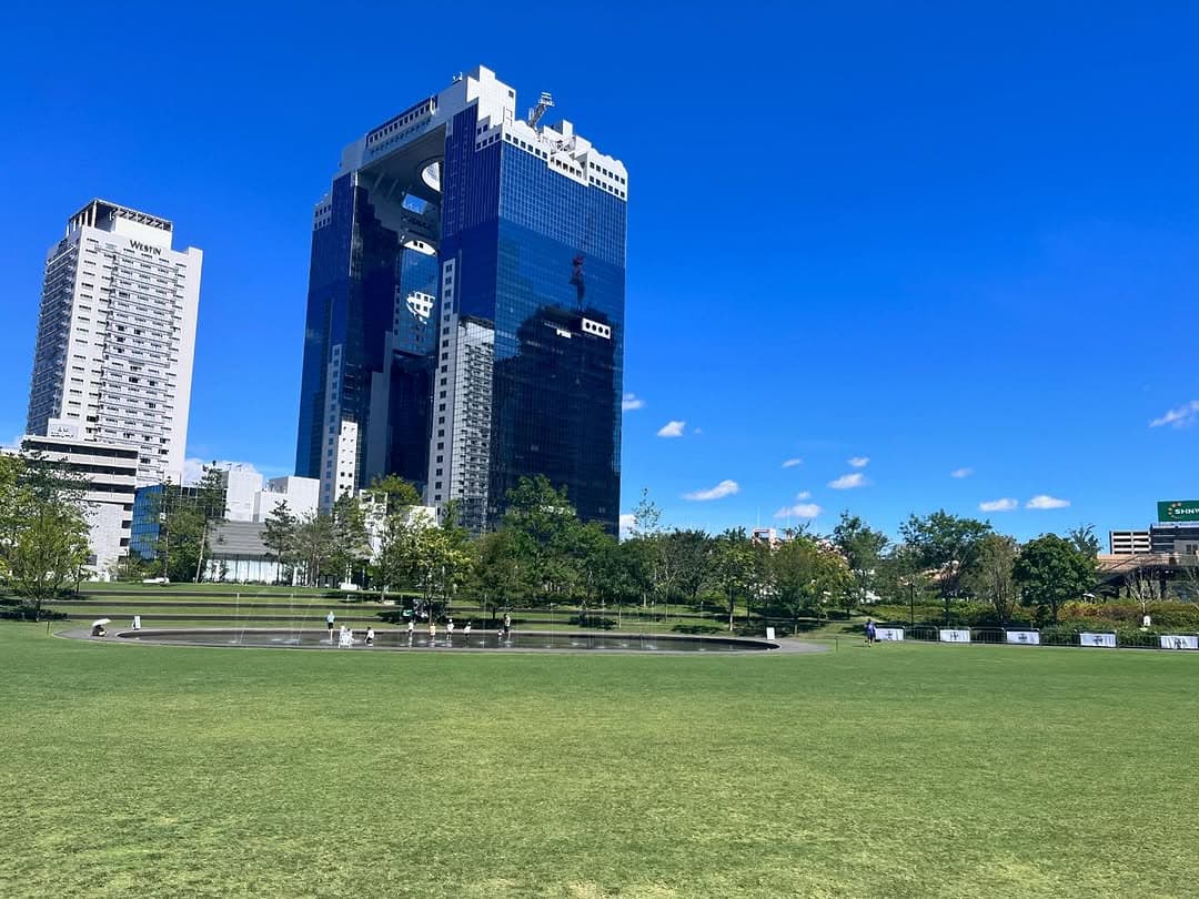 「噴水で水遊びする子供達がかわいかった」アナウンサー〇〇の休日に癒されるファン続出