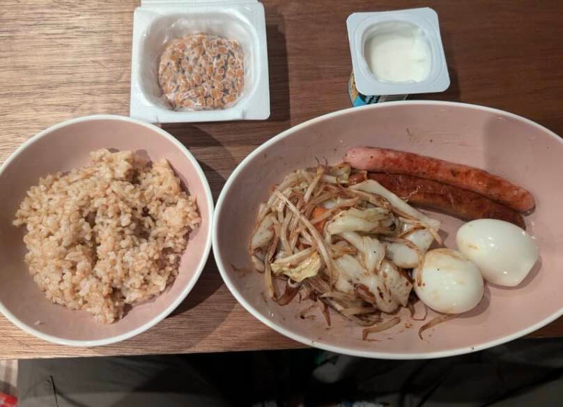 意識高め！やす子「ランナーの朝ごはん」を公開