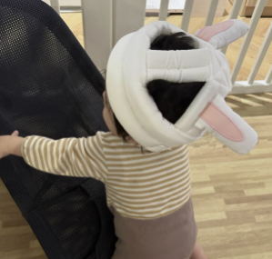 小島よしお、44歳の誕生日を報告！「おぱぴまると並んで440。よしおで頑張ります！」