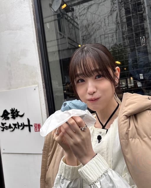 髙橋ひかる、“デニムの聖地”でのオフショットを公開！