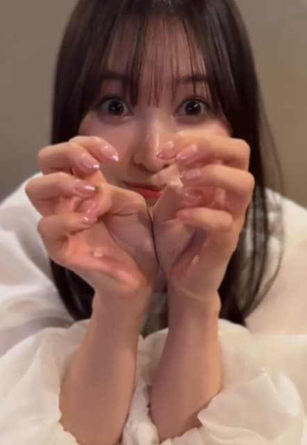 「お友達にネイルしてもらった」女優・兒玉遥 誇らしげな表情が可愛すぎ！「めっちゃ綺麗」