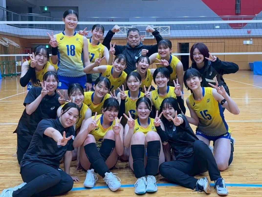 チームの結束力とアナリストの分析力を武器に戦う―大阪国際大学　女子バレーボール部―
