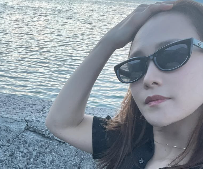 夕暮れに映える！ハンドボール角南果帆が見せたリラックスショット