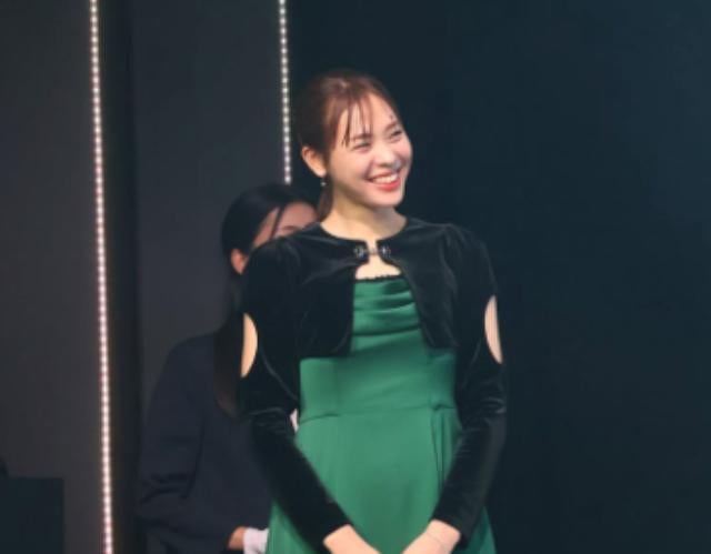 女子バレー・迫田さおり、「ドレスアップ姿がど綺麗すぎた！」SVリーグ表彰式での感動共有