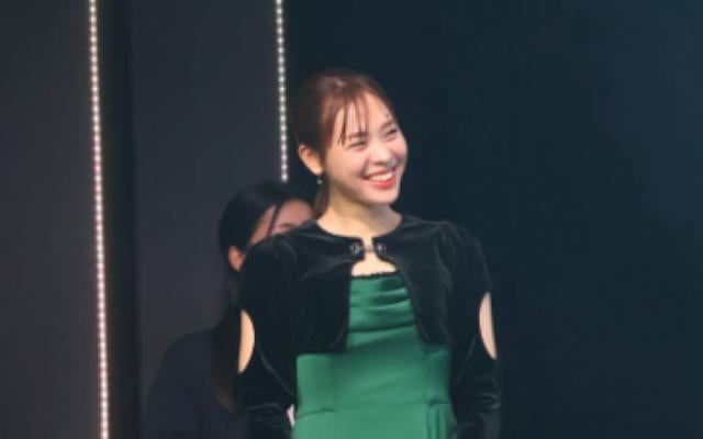 女子バレー・迫田さおり、「ドレスアップ姿がど綺麗すぎた！」SVリーグ表彰式での感動共有