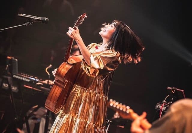 矢井田瞳がBillboard Live Specialの大阪公演を終える「盛り上がりすぎたやん」