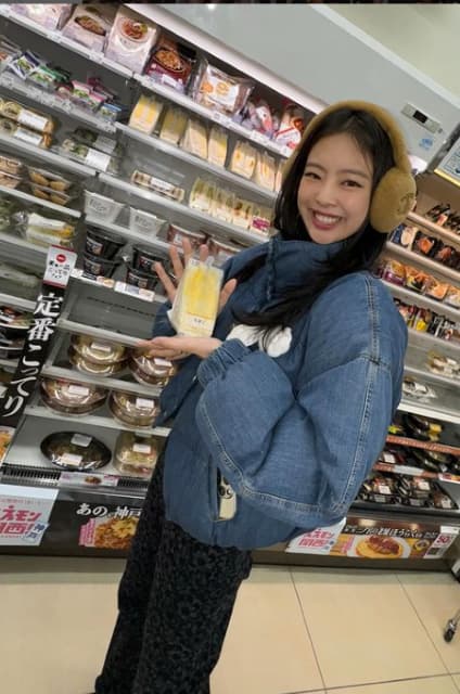 BLACKPINK・ジェニー 来日を満喫！お気に入りはコンビニのあの商品