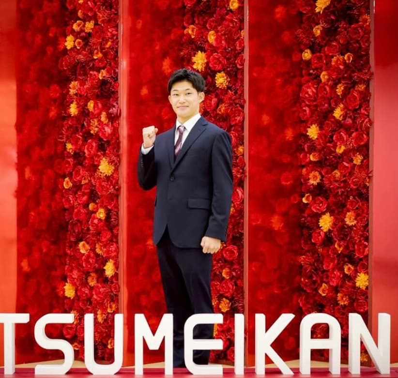 パリ五輪飛込銀・玉井陸斗、スーツ姿で大学入学を報告！