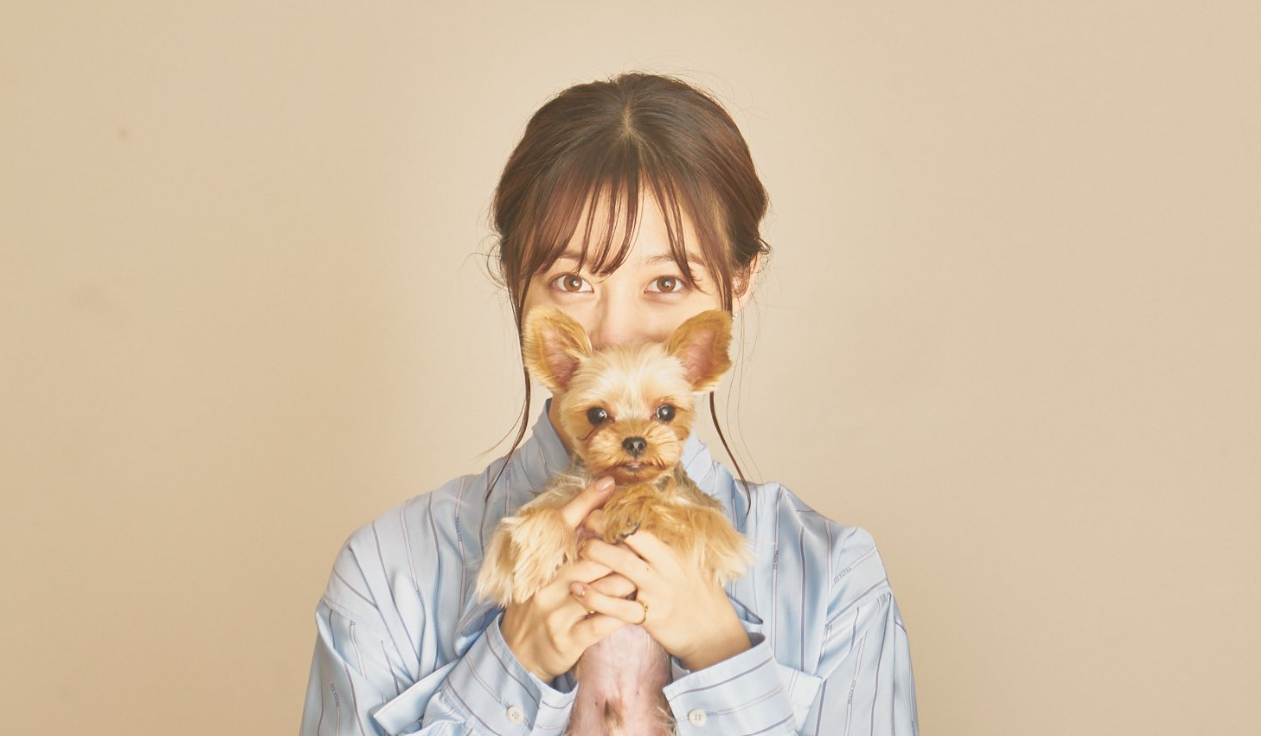 橋本環奈が熱愛報道後初のSNS更新！犬マスク写真は「可愛いのコラボレーション😆」