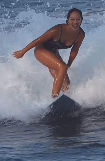 「見惚れた…」美女画家サーファー・宮坂麻衣子、待望のライディングムービーを披露