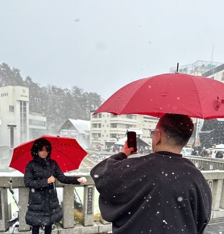 麗禾ちゃんママにそっくり!市川海老蔵、草津の雪景色と娘のショットに感動の声