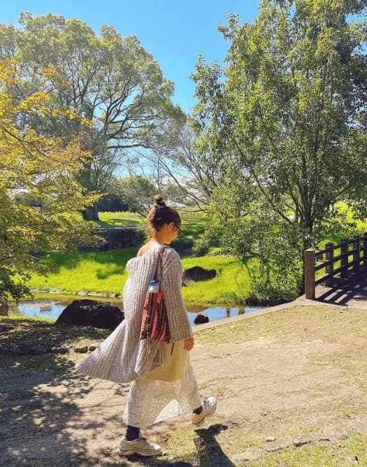 スザンヌ　秋はどこ？30度超えの熊本動植物園でお絵描きやアイス満喫！