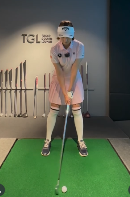 全身ピンクでまるでピグレット！？プロゴルファー・三浦桃香「ピグレット女子」な動画が話題に！