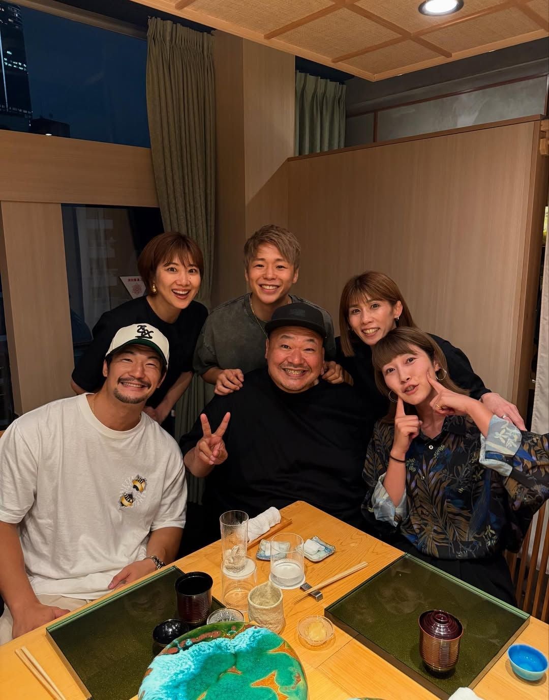 「すんごい人たちです」潮田玲子が吉田沙保里や武尊などの豪華メンバーと食事会！