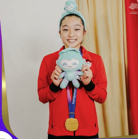 平均台で日本勢初の金メダル　岡村真　女子新体操