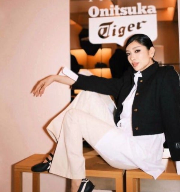 アンミカがパトゥとオニツカタイガーの初コラボレーションシューズを紹介！