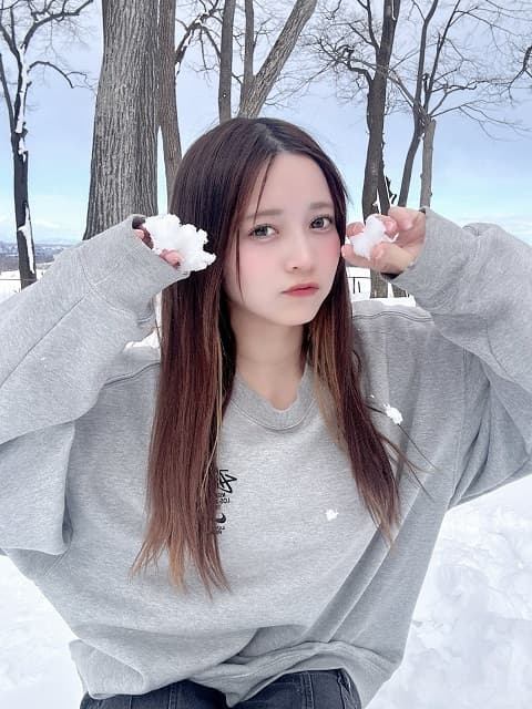 「白銀に舞い降りた天使なの？」黒嵜菜々子の雪国ショットにファンから絶賛の声が殺到！