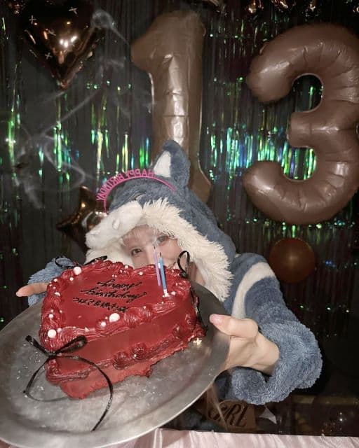 「素敵なお歳のとり方してる」益若つばさ、誕生日ショットを公開！39歳とは思えない可愛さにファンはメロメロ