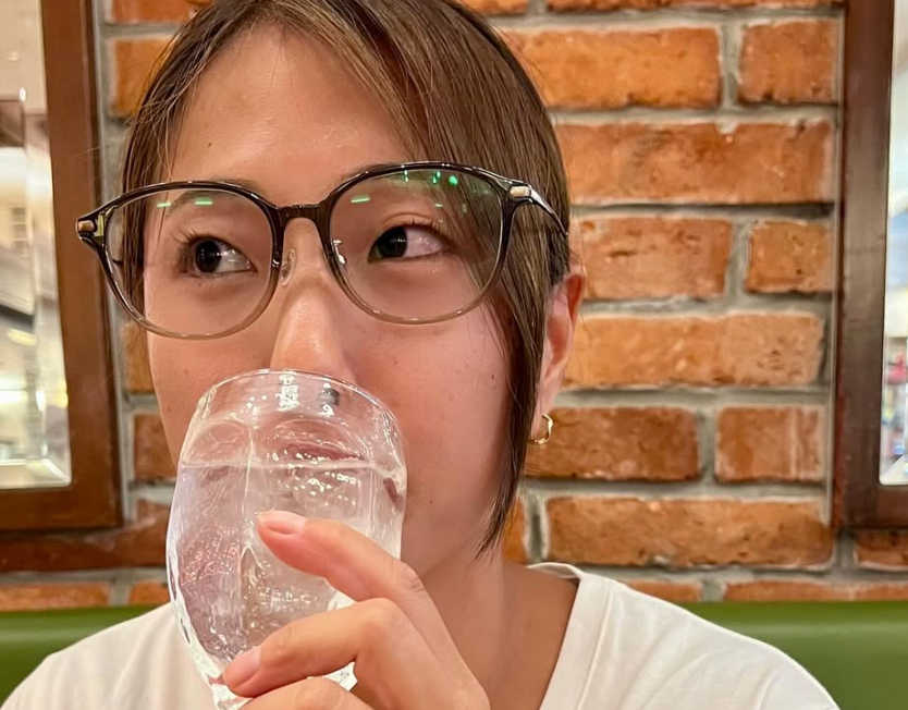 爽快！泉谷莉子が新腕時計公開、七種競技選手の私生活