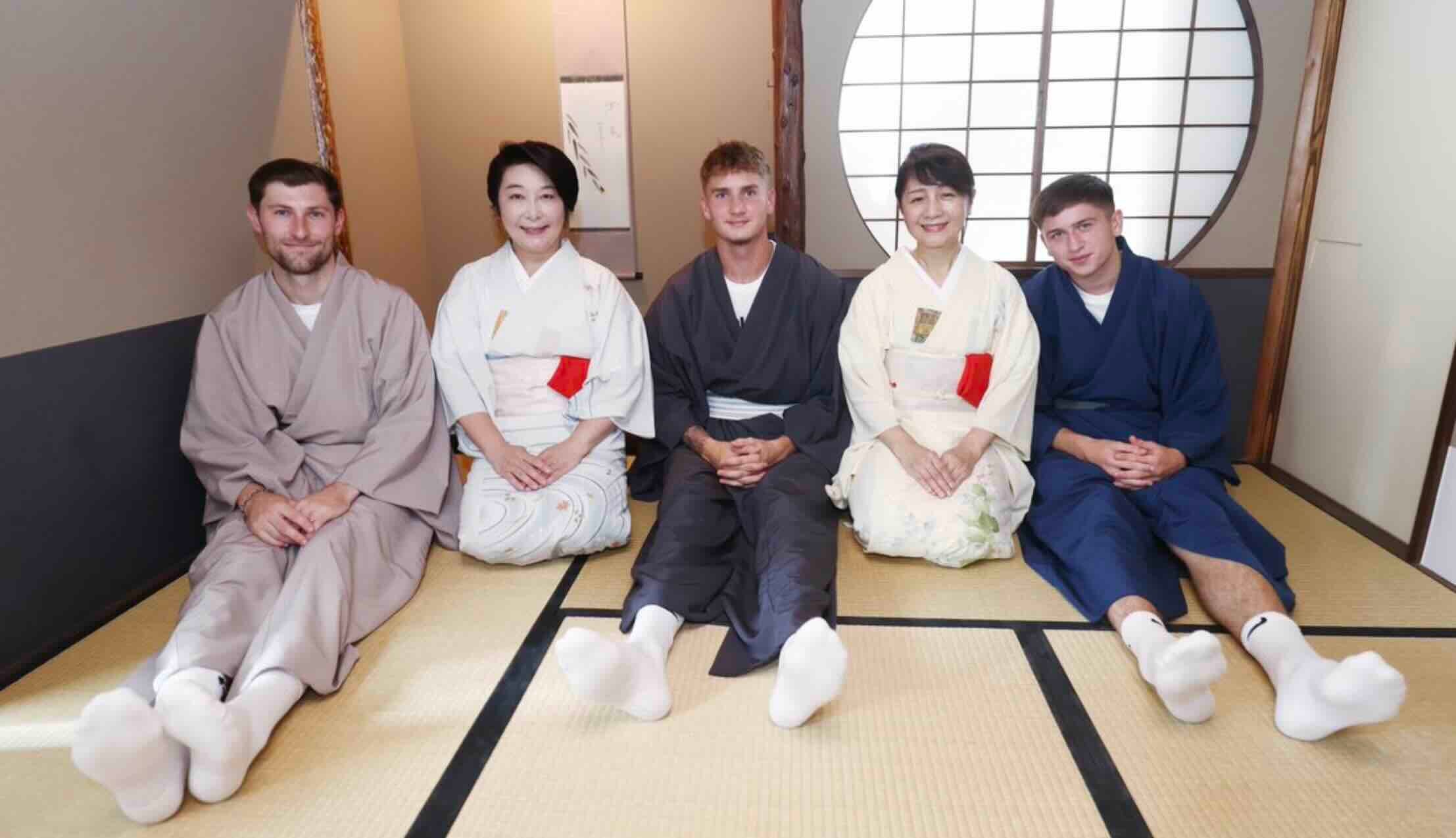 あのイギリスの名門サッカーチームが茶道に挑戦！！