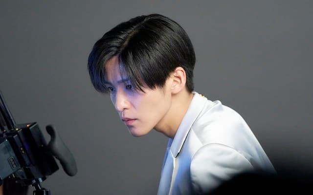 「なんて美しいことでしょう」目黒蓮の真剣な眼差しにファン悶絶！レグザが新ビジュアル メイキングを公開