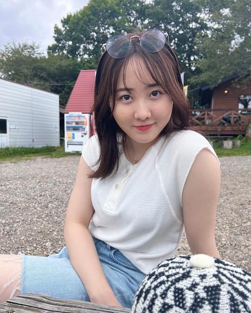 本田望結が懐かしのブランコでにっこり「初めて乗ったのは年少さん」