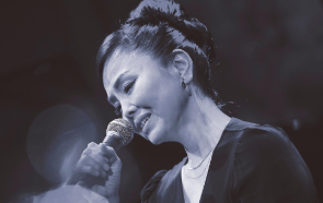 「浜松ライブ目前！」松田美由紀、スタジオでのリハ風景を公開