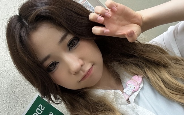 高校生のパルクール女子、ギャルモードに！？レアなダンス発表会ムービーを披露しファン拍手喝采！「ダンス良くできるね」