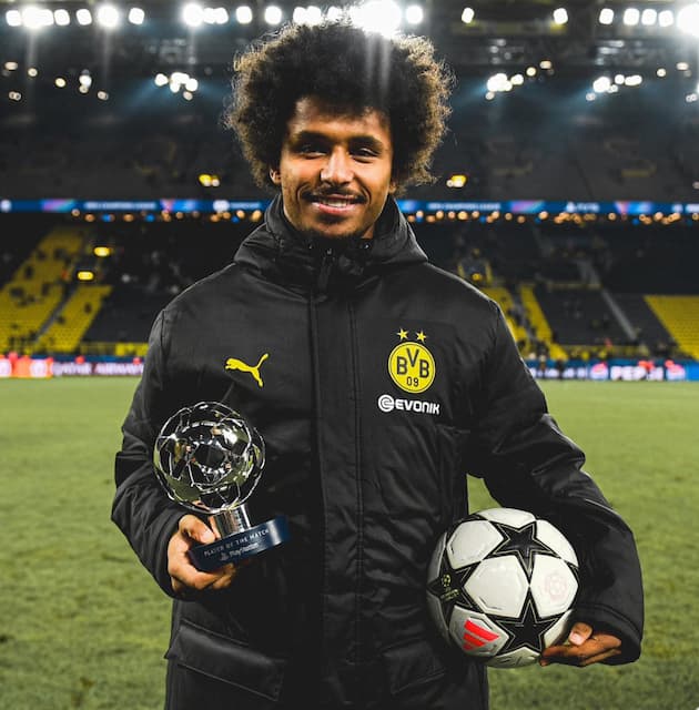 ドルトムント MOMのアデイェミの写真を披露！