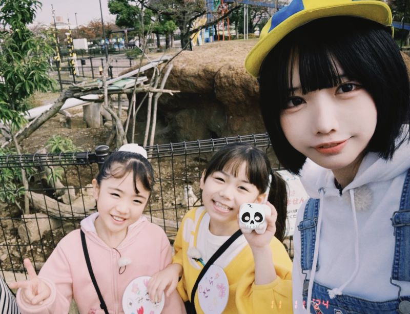 「写真の子たちみんなかわいい！」あの有名タレントが子供達とコラボ！？