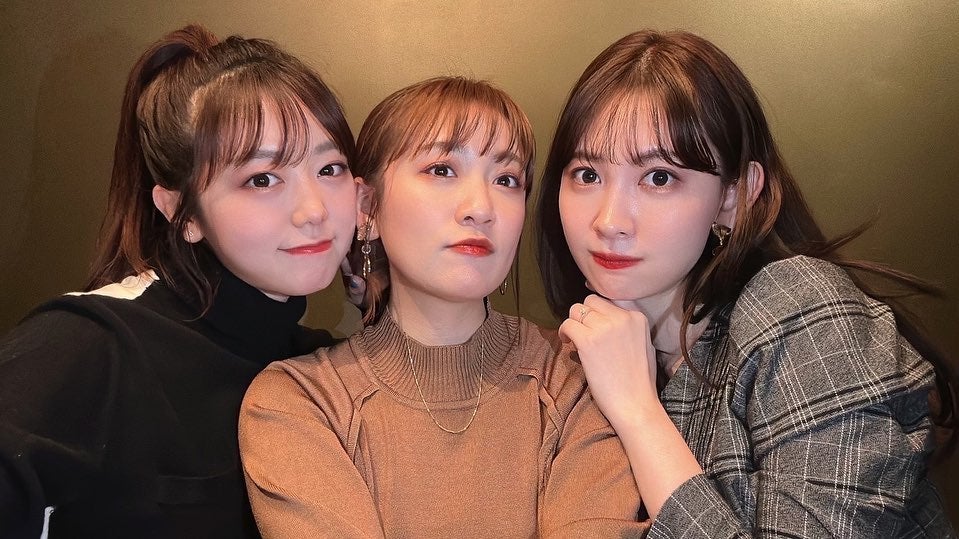 高橋みなみ、小嶋陽菜、峯岸みなみが集合💓結成14周年にファンは「ライブやってほしい😊」