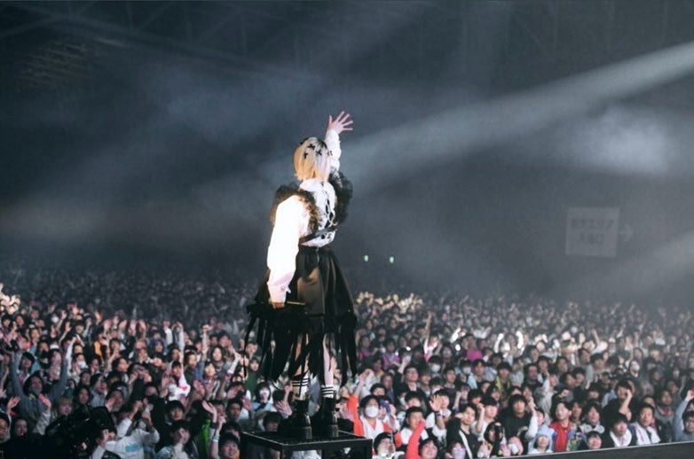 あのちゃんCDJでのライブの様子を公開🎤「魂のこもったステージ最高だったよ！」