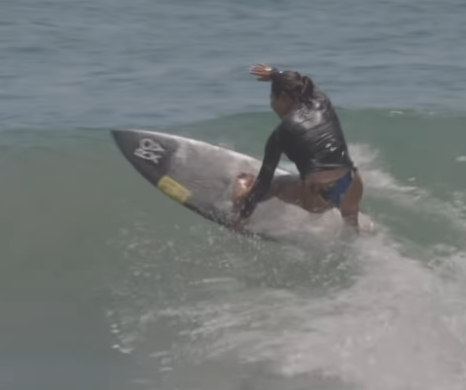 サーフィン感謝のメキシコ旅！都築虹帆が11年越しに見せた“夢の再訪”動画が話題に