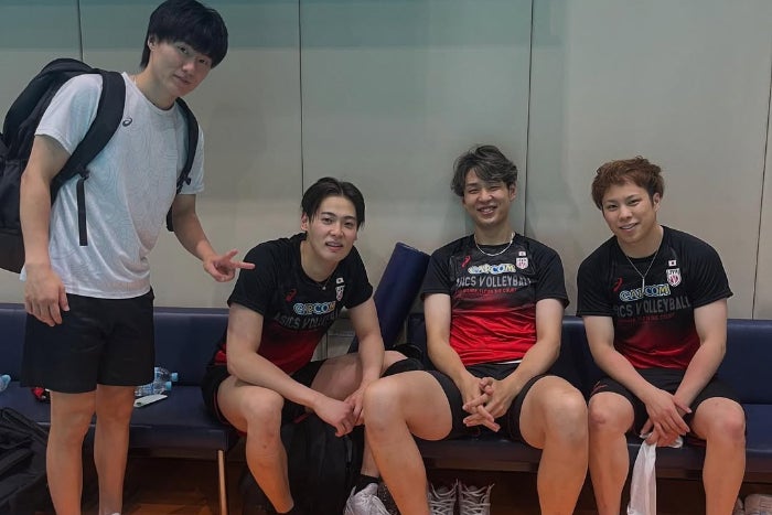 恒例の練習後ショット！ネーションズリーグ決勝ラウンド前の合宿で、さらに息のあったプレーを目指す