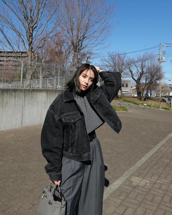 滝沢カレンの私服姿にパンサー・向井慧も反応「グレーを愛した今季」