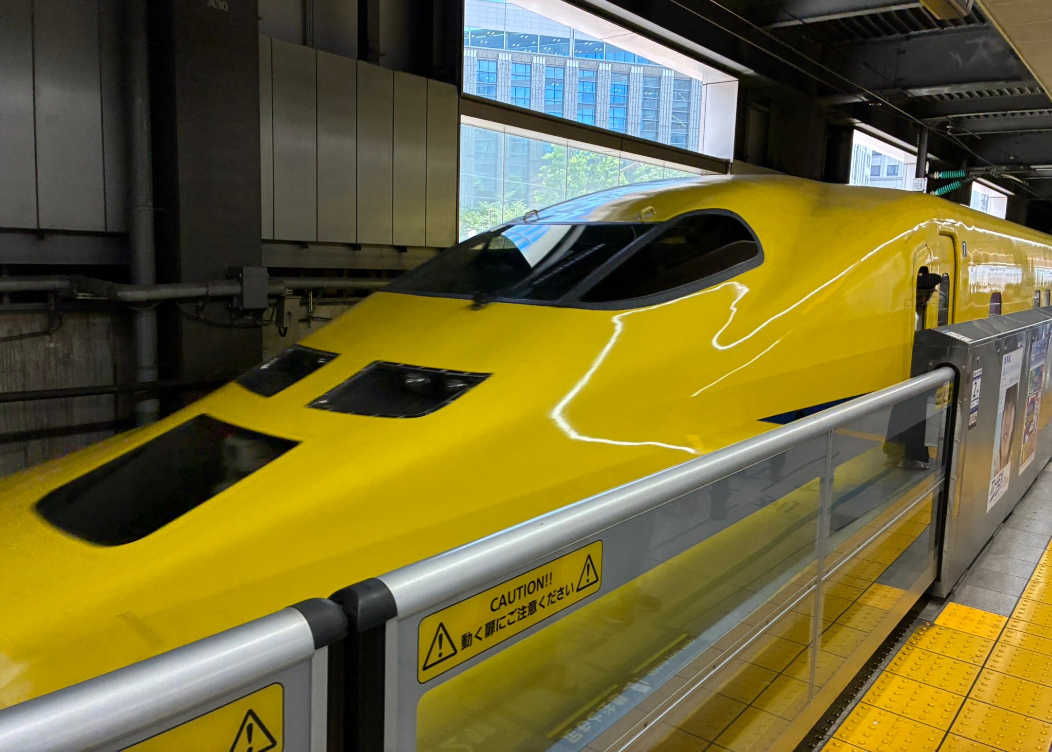 「ドクターイエローと遭遇⁉」“強運芸人”の奇跡の1枚に「やっぱ徳がある」