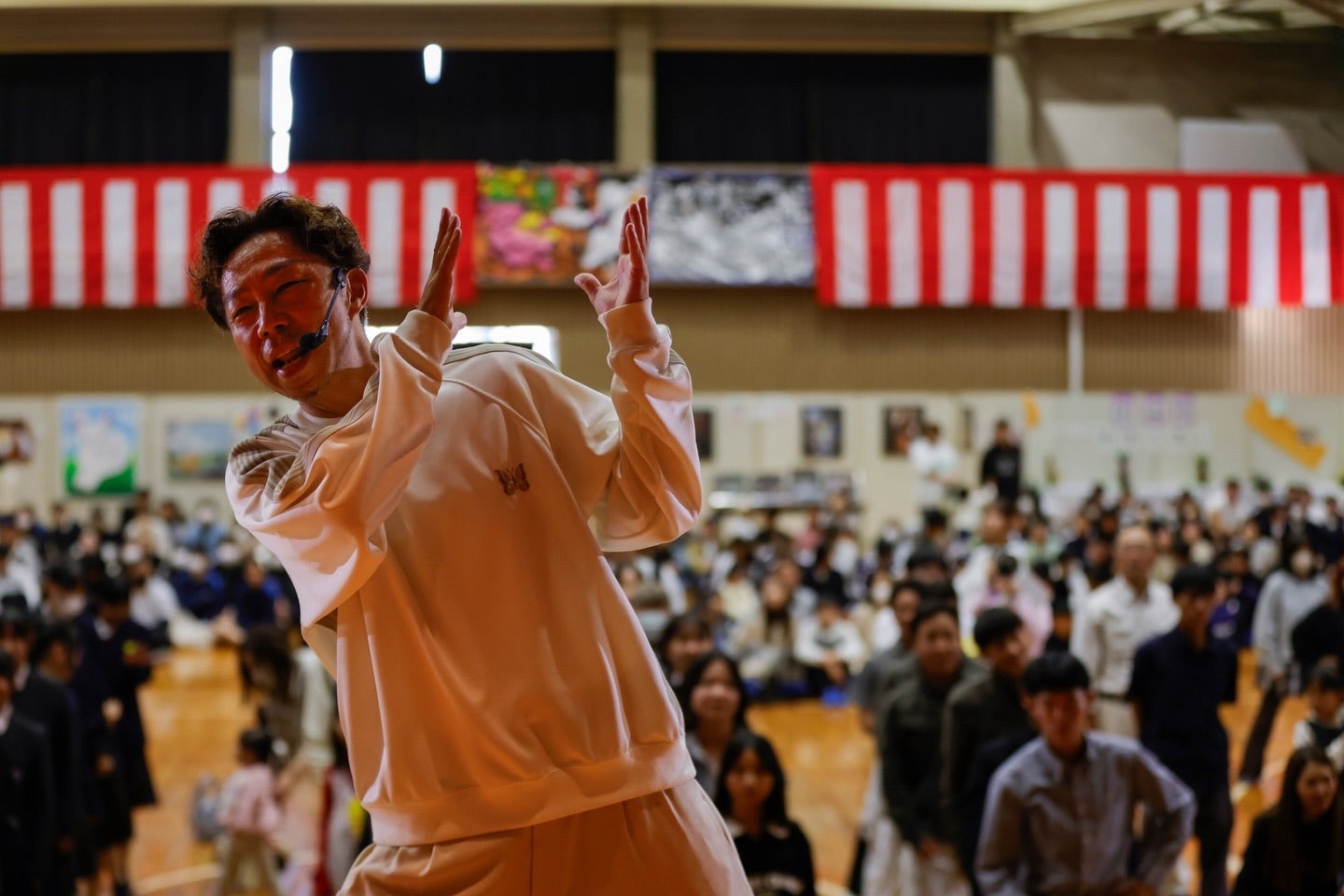 笑顔でつないだ時間！EXILE USA 、大洲農業高校でワークショップ