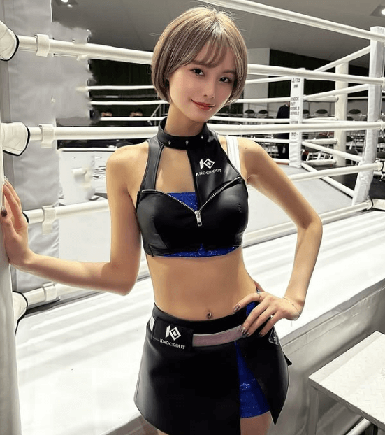 「スタイル完璧！」人気上昇中、ハーフのラウンドガール・チュアン梨砂子が”リングのMAXプロポーション”を披露！ファンKO
