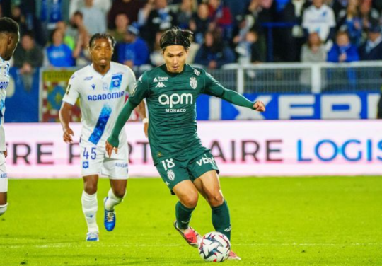 ともに途中出場の日本人対決は南野に軍配！モナコが3発快勝で好調キープ