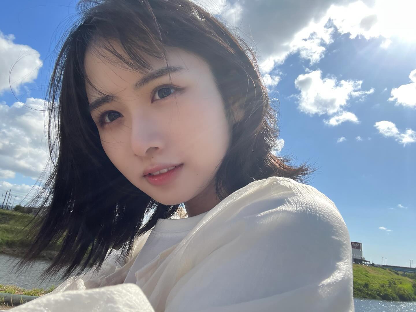 「人生の中でもとっても大切な思い出」上村ひなのが撮影でのオフショットを公開！