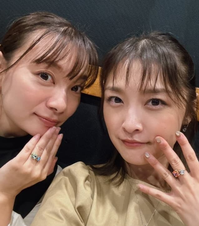 おそろいリングで仲良しツーショット元モー娘。ふたりの絆にほっこり