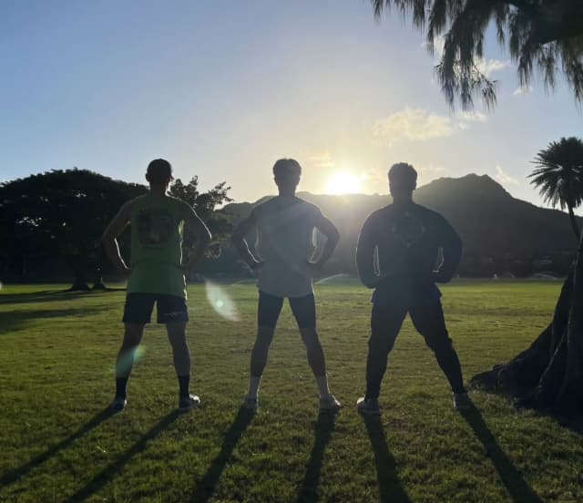 ソフトバンクホークス近藤健介が背中で魅せる！ファンに新年のご挨拶