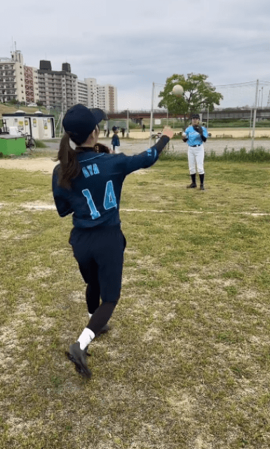 ソフトボール美女子・大塚彩、