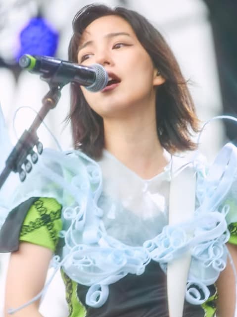 「マジカッコイイ」「美しい」女優・のん 北京ライブの写真が大好評！