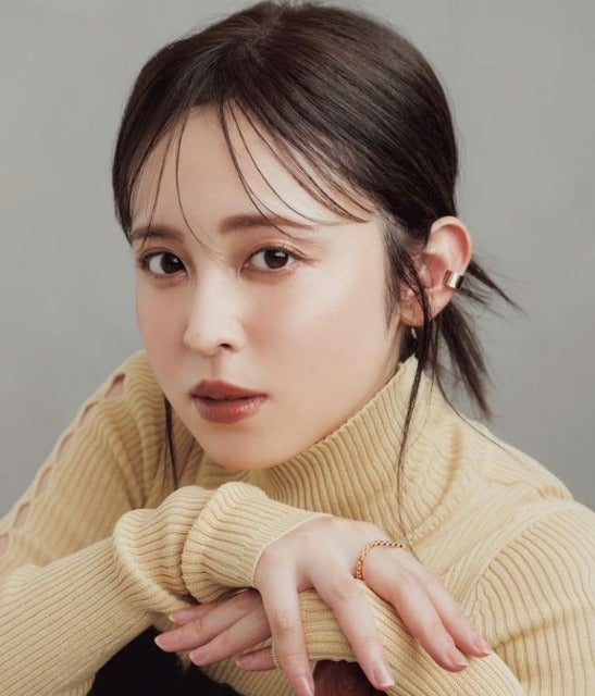 久慈暁子のBAILA 12月号掲載写真が可愛すぎると話題に！