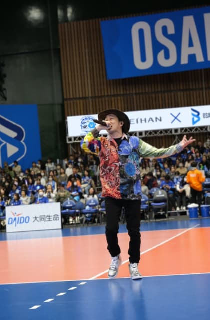 「〇〇選手は僕の大学の後輩だった」ラッパーSEAMOが大学後輩の試合を鼓舞！