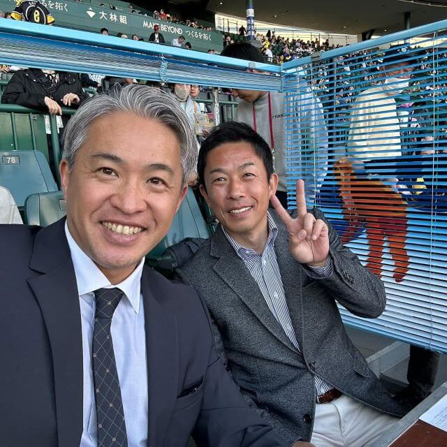 五十嵐亮太が語る甲子園。背番号53の絆が光る先輩との解説席