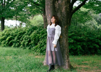 テレビ朝日アナウンサーが“スケスケ”スカートを披露 絶妙な美脚に「ドキッとしてしまいました」