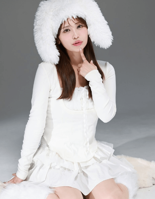 「透明感スゴくてずっと見ていられない…」あの人気グラドル、”垂れ耳ホーランドロップ・あざとショット”披露でファン悶絶！