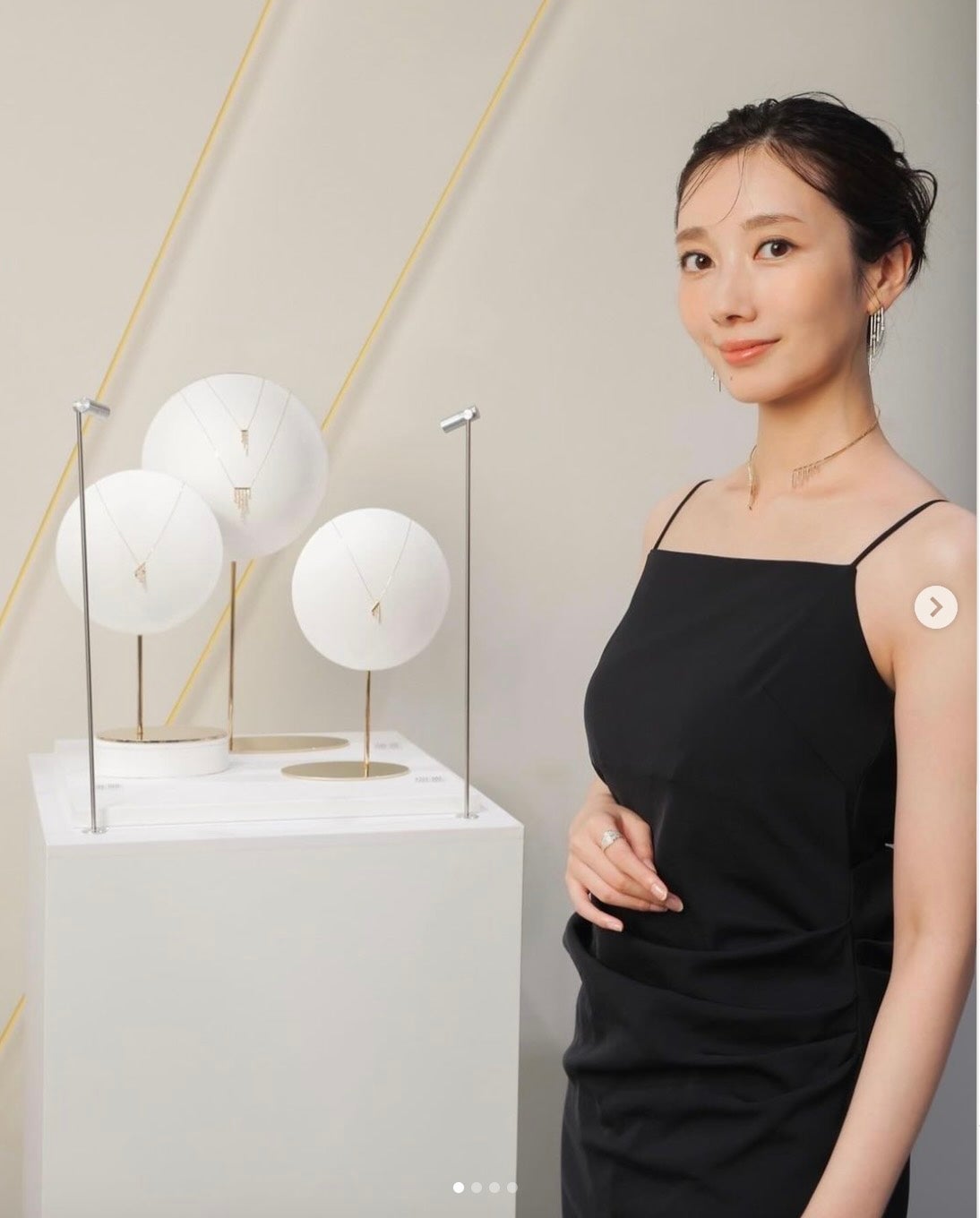 女優・波瑠の上品な美しさに悶絶